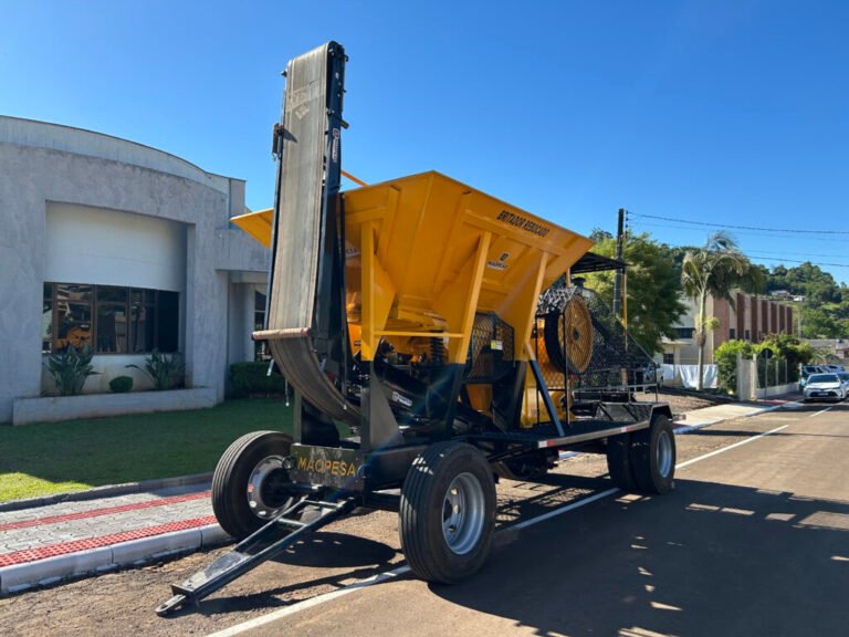 Leia mais sobre o artigo Prefeitura de Jardinópolis adquire britador móvel para reforçar manutenção das estradas municipais